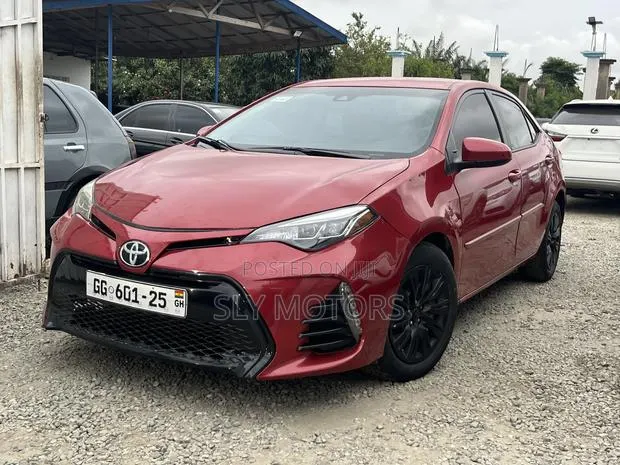 Toyota Corolla LE (1.8L 4cyl 2A) 2018 Red · Photo 1