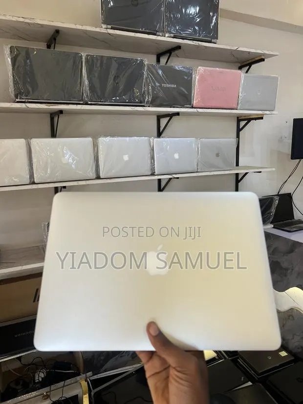 Laptop Apple MacBook 2015 8GB Intel Core i7 SSD 128GB · Photo 1