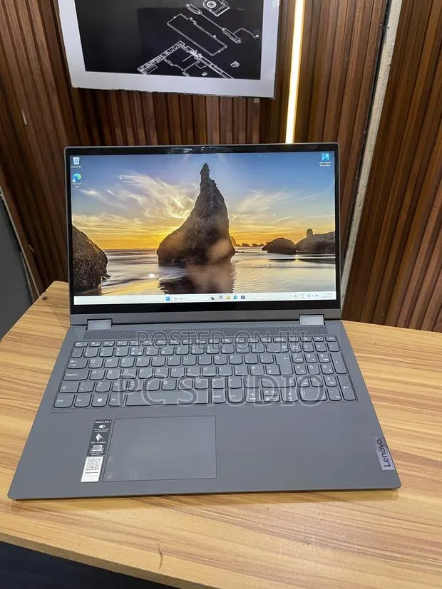 New Laptop Lenovo Flex 5 4GB Intel Core i3 SSD 256GB · Photo 1