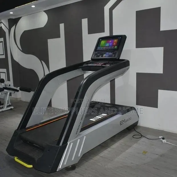 Commercial Treadmill EM8600 · Photo 1