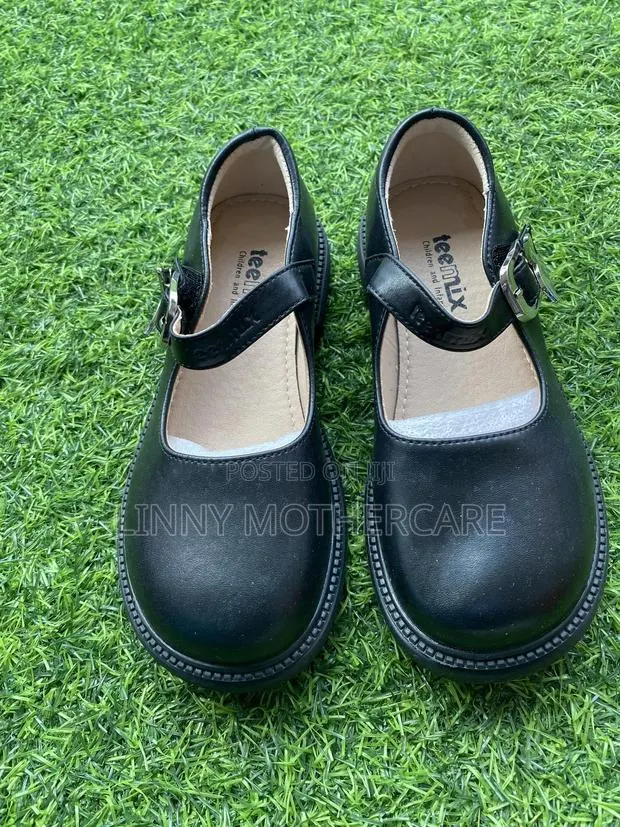 Kids School Church Shoes · Photo 2