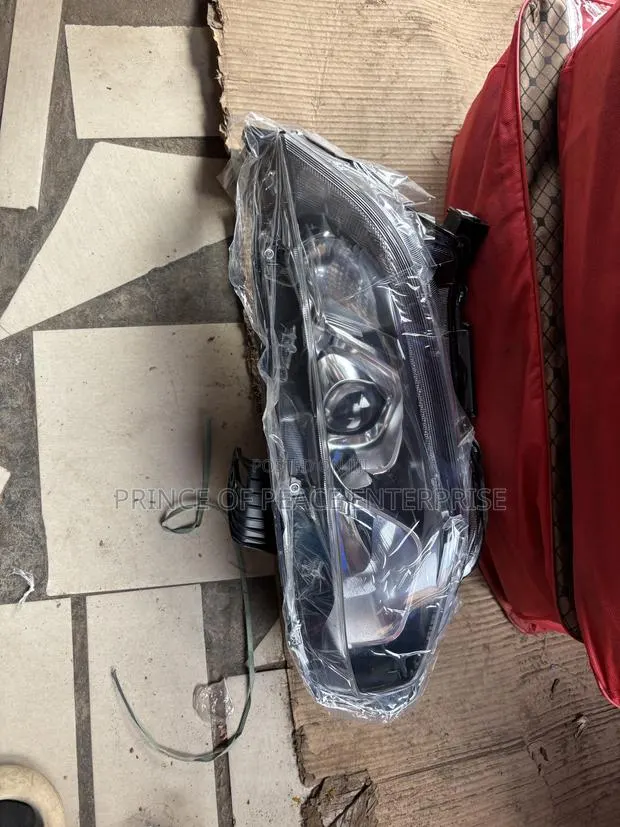 Honda Civic 2019 2020 2021 Head Light Normal Type ( One Side ) · Photo 1