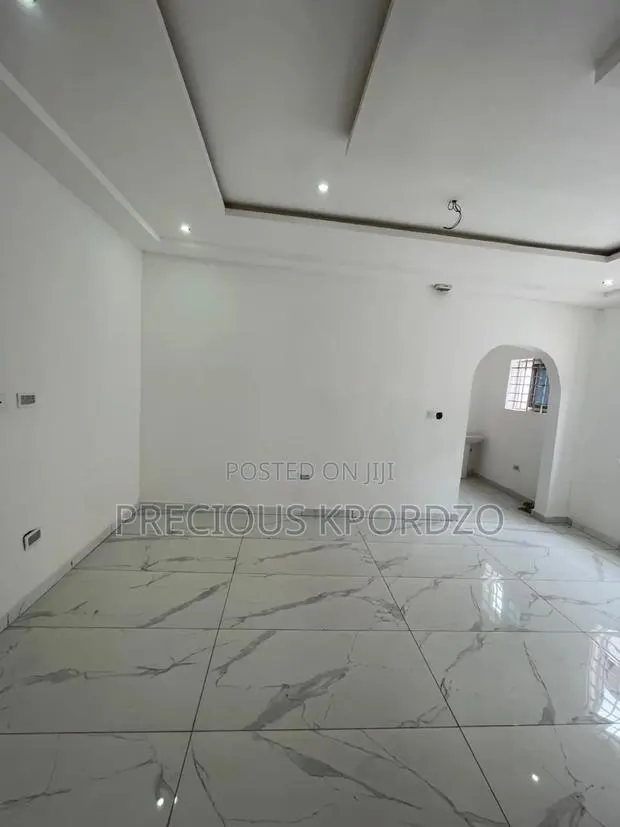 1bdrm Room & Parlour in New Lgn for rent · Photo 1