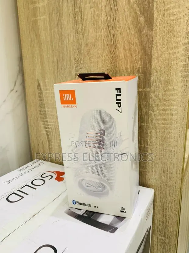 Immersive Sound Effects Bluetooth Speaker Flip 7 JBL · Photo 1