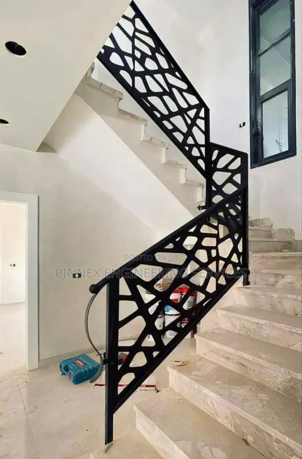Metal Balustrades/ Handrail · Photo 1
