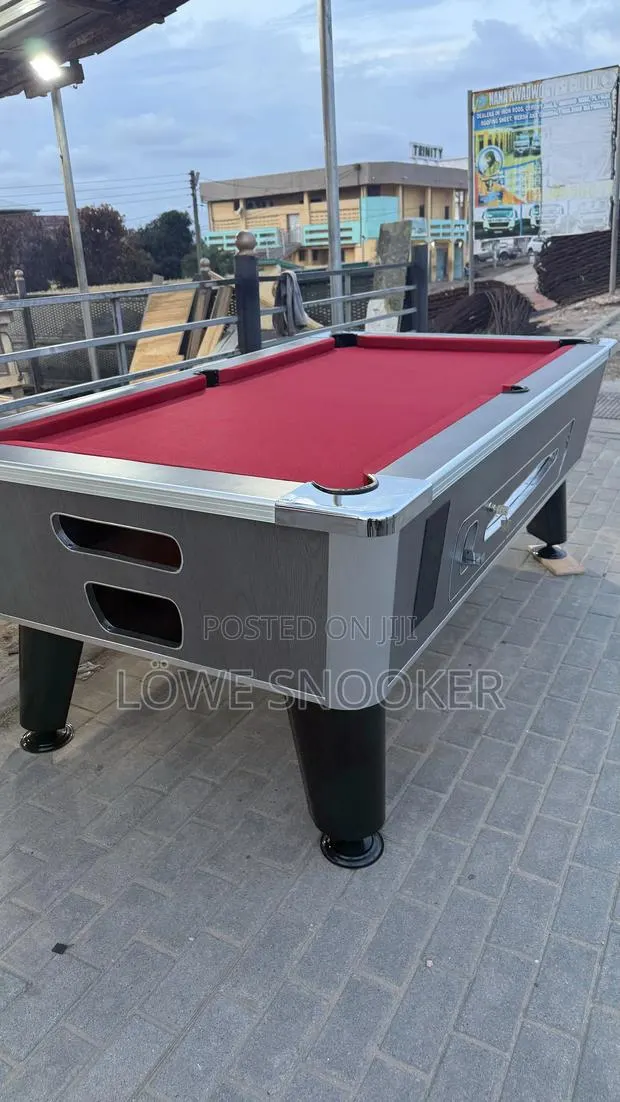 Standard Pool Table From Lowe Pools (Germany) · Photo 1