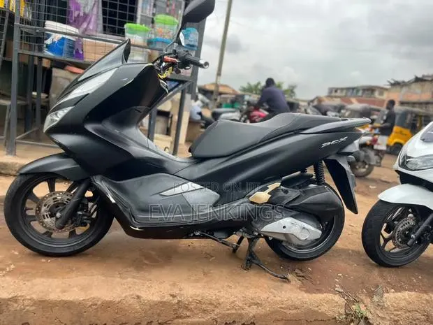 Honda 2018 Black · Photo 1
