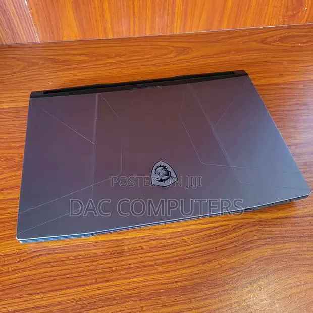 Laptop MSI GE66 Raider 10SGS 32GB Intel Core i7 SSD 1T · Photo 1