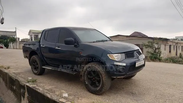 Mitsubishi L200 2008 Blue · Photo 1