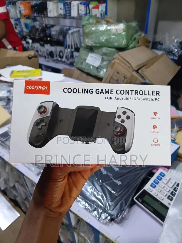 Cooling Game Controller · Photo 1