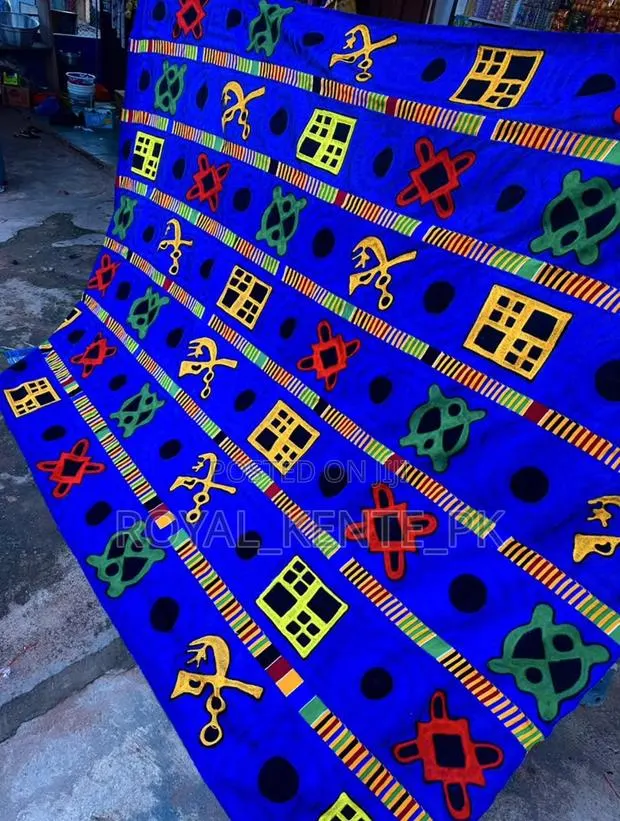 Royal Bonwire Kente · Photo 1