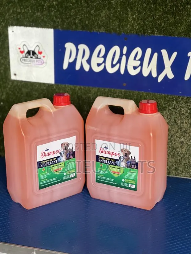 4.5lt Cats and Dog Shampoo · Photo 1
