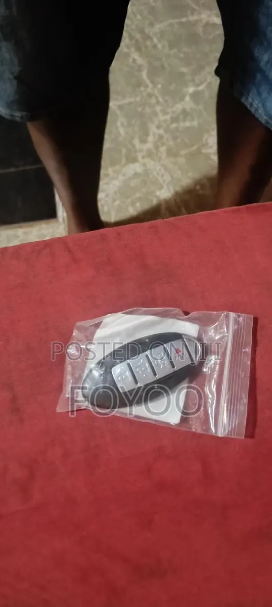 Nissan Fob Key · Photo 1