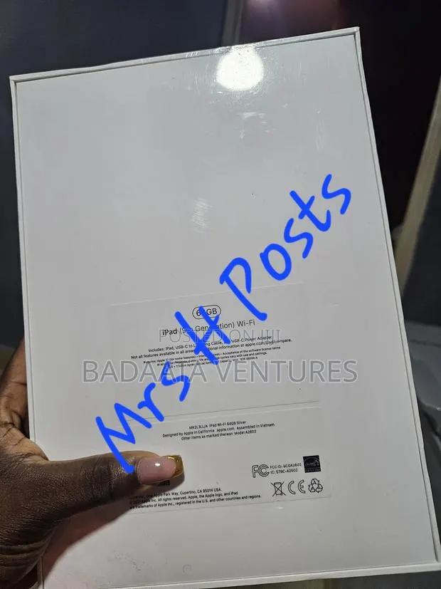 New Apple iPad Wi-Fi 64 GB Silver · Photo 1