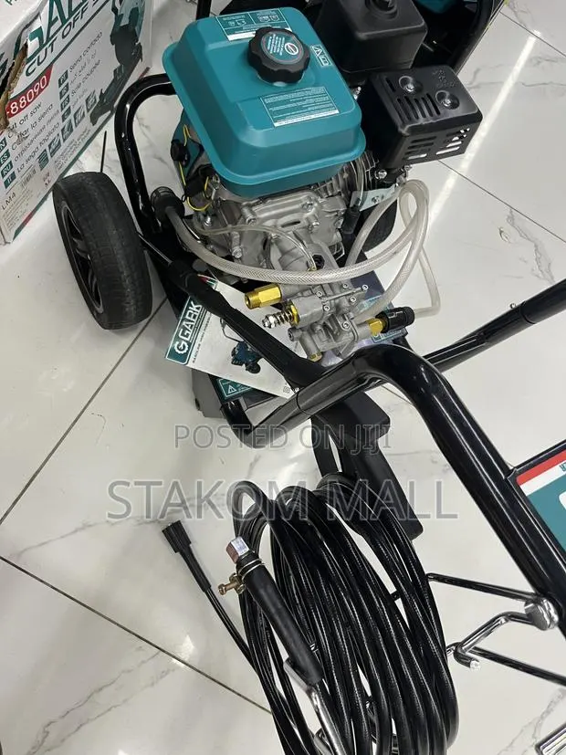 Pressure Washer 7Hp - Gasoline · Photo 1