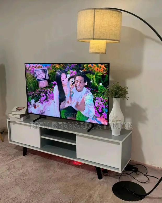 48 Inches Foreign Laminated TV Stand · Photo 1