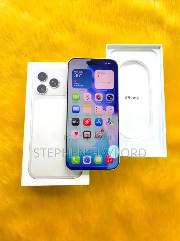 Apple iPhone 17 Pro Max 512 GB Silver · Photo 1