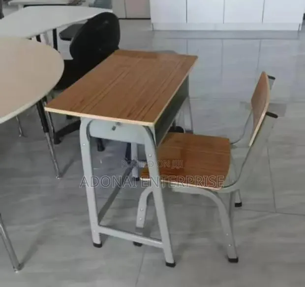 Student Study Table and Chair Axzy76t · Photo 1