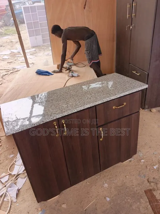 4 Ft Kitchen Cabinet · Photo 1
