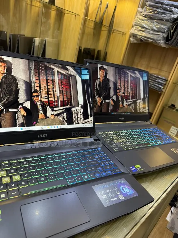 New Laptop MSI Katana 15 32GB Intel Core i9 SSD 1T · Photo 1