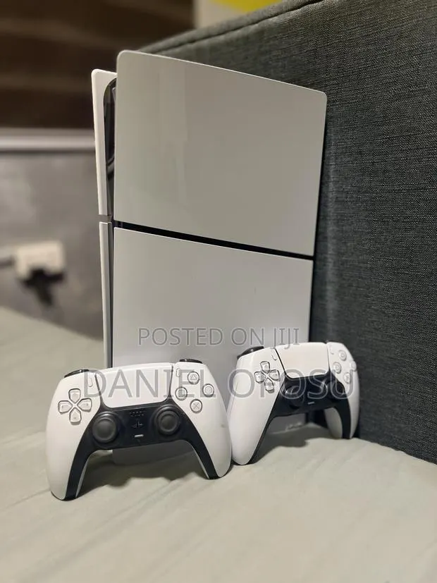 Sony Playstation 5 Slim · Photo 1