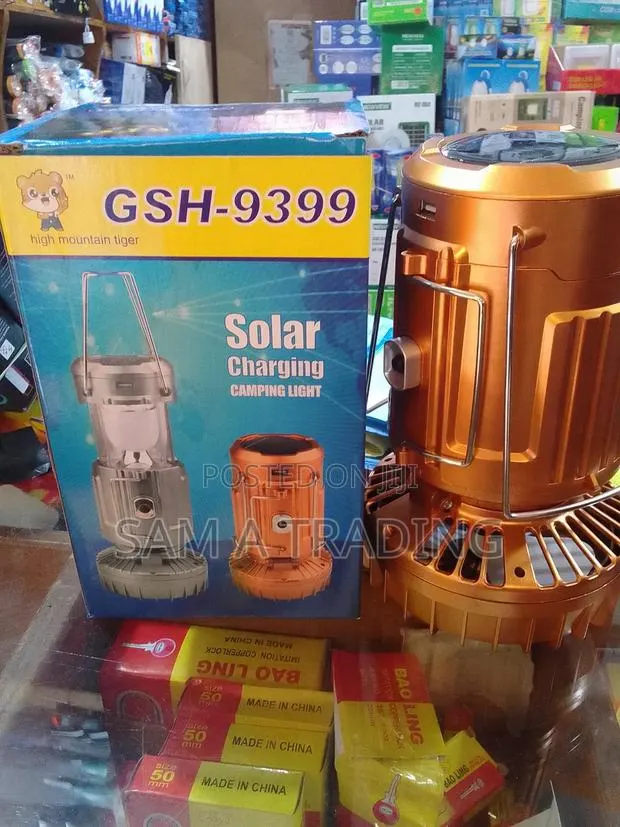 Solar Charging Camping Light With Fan · Photo 1