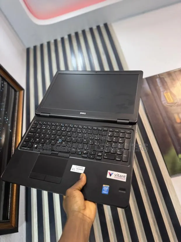Laptop Dell Latitude E5550 8GB Intel Core i5 SSD 256GB · Photo 1