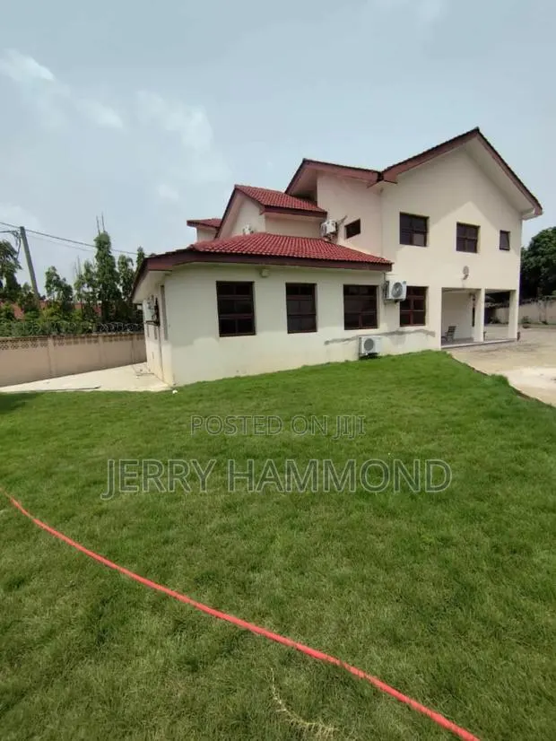15bdrm Mansion in Roman Ridge for sale · Photo 1