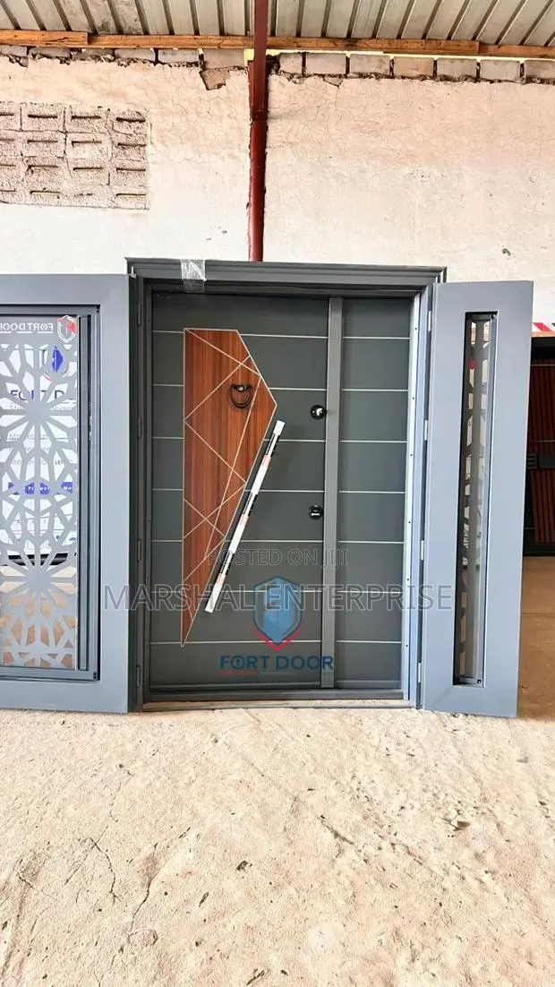 Waterproof Door in Door · Photo 1