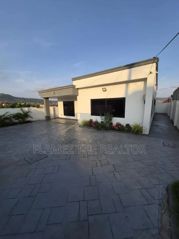 3bdrm House in Amasaman Kpobikope for sale · Photo 1