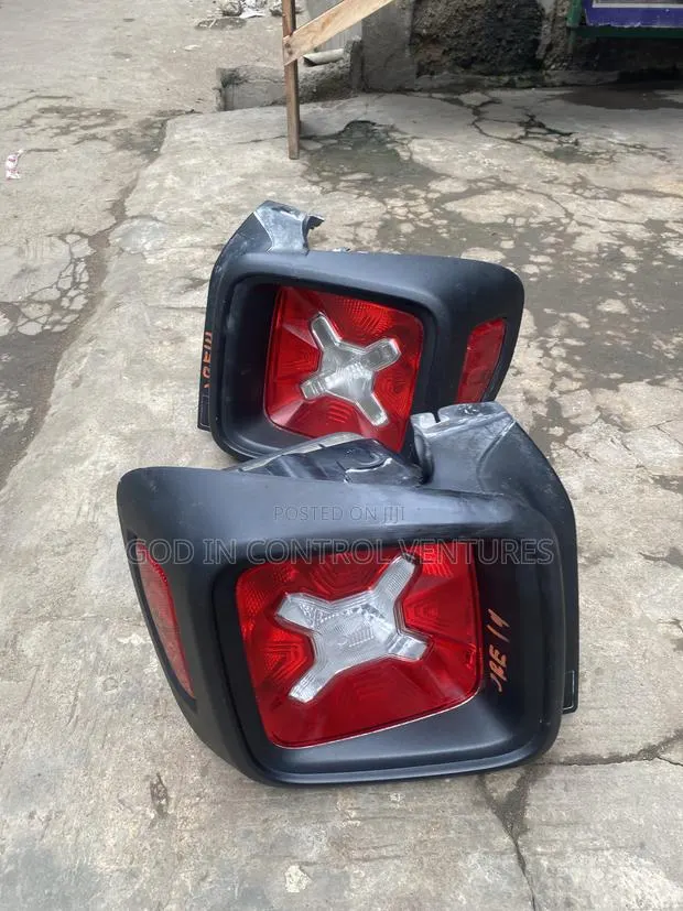 Jeep Renegade 2017 Tail Light · Photo 1