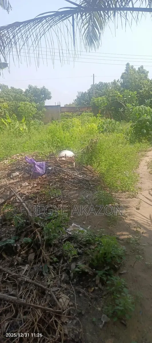 A Plot of Land for Sale at Weija Old Barrier · Photo 1