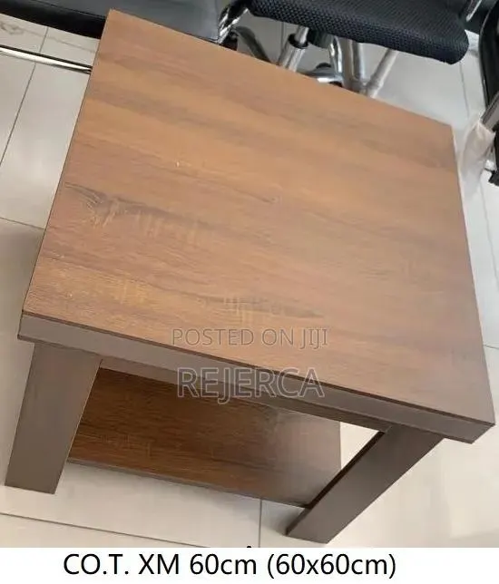 Portable Wooden Centre Table · Photo 1