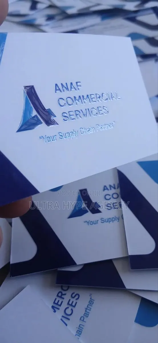 3d Spot Varnish Call Cards · Photo 1