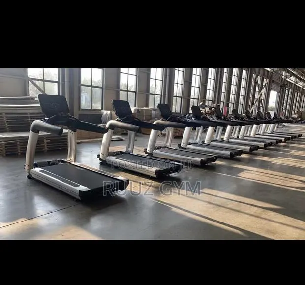 Gym Commercial Treadmill · Photo 2