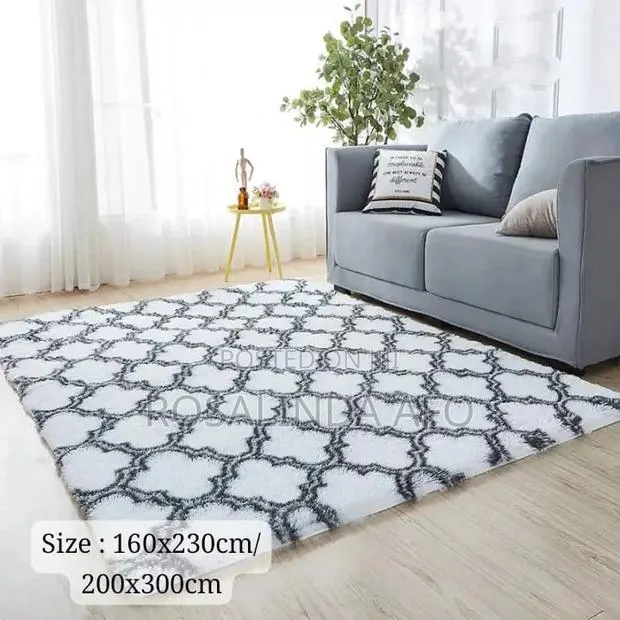 Nice Fluffy Carpet 200by 300 · Photo 1