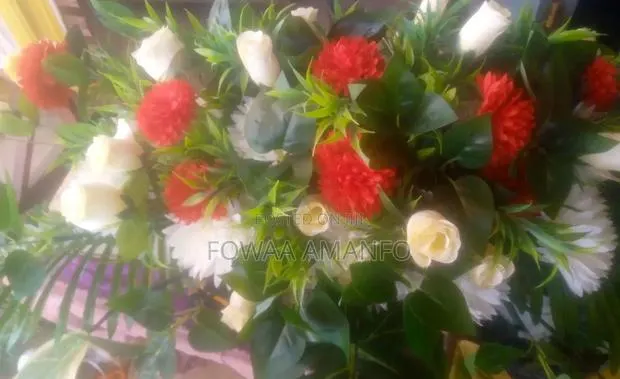 Casket Spray · Photo 1