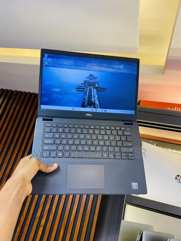 Laptop Dell Latitude 3410 8GB Intel Core i5 SSD 256GB · Photo 1