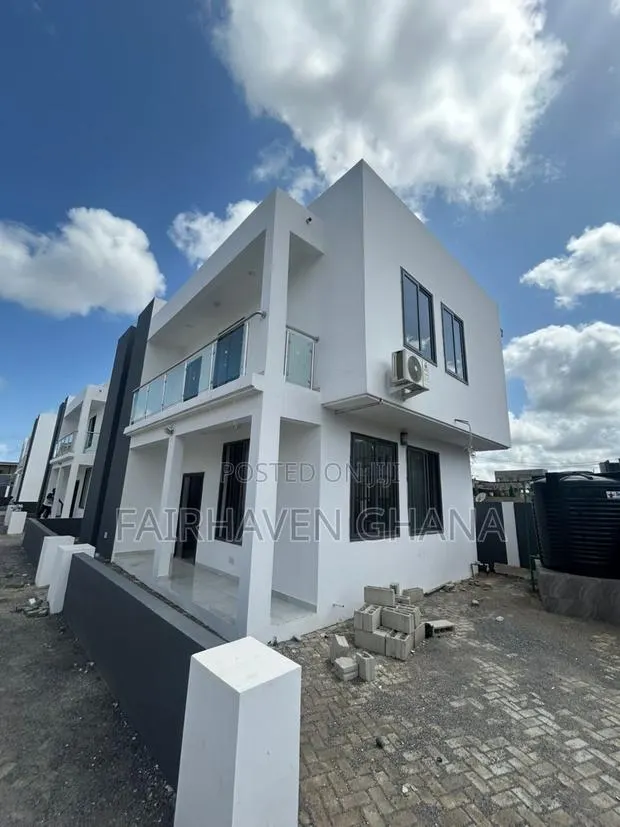 3bdrm Townhouse / Terrace in Fairhaven Properties, Tseaddo for rent · Photo 1