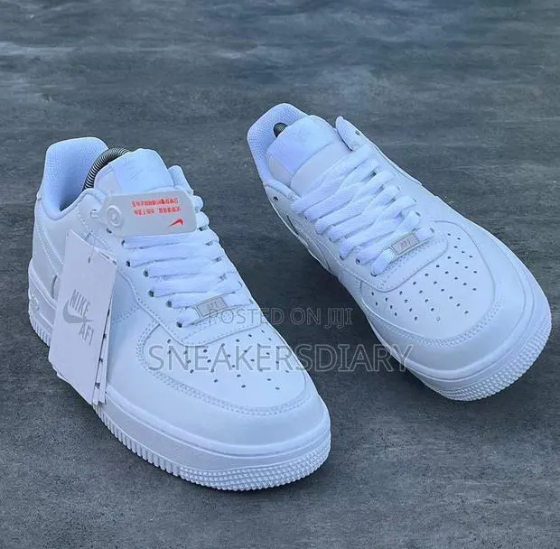 White Air Force 1 · Photo 1