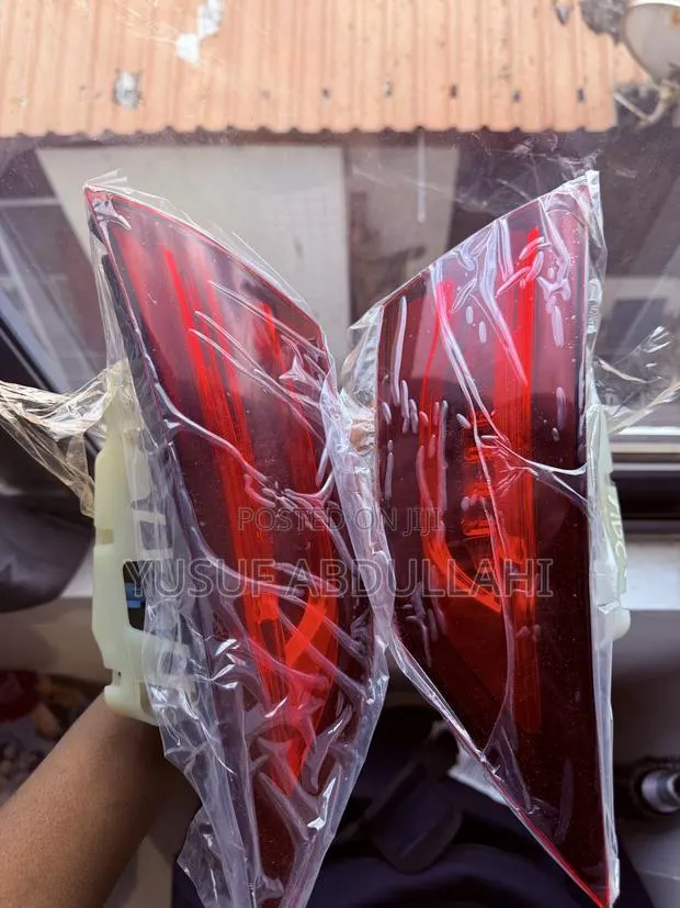 Mercedes-Benz CLA Full Tail Light 2020–2023 · Photo 1