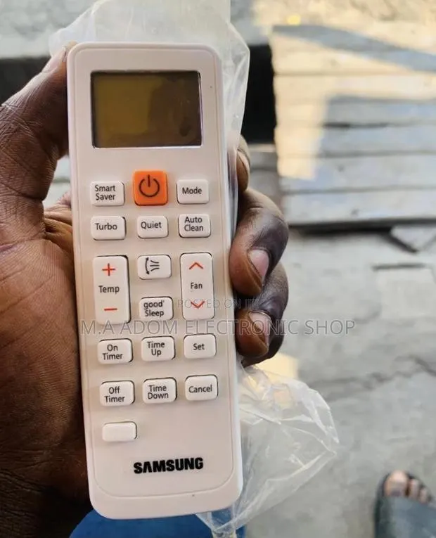 Classic Samsung Air Conditioner Remote Control · Photo 1