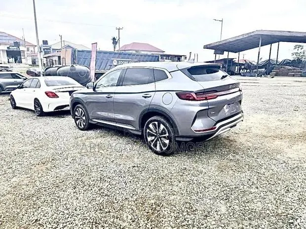 BYD Song Plus DM-i 2024 Blue · Photo 1