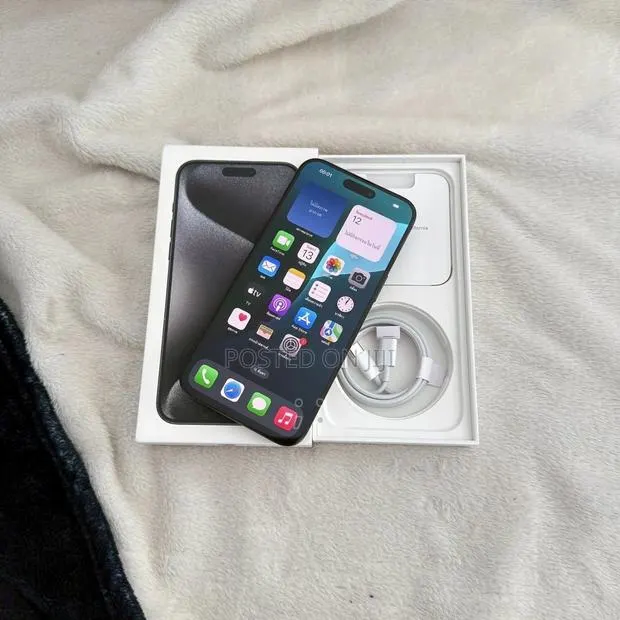 Apple iPhone 16 Pro Max 512 GB Black · Photo 1