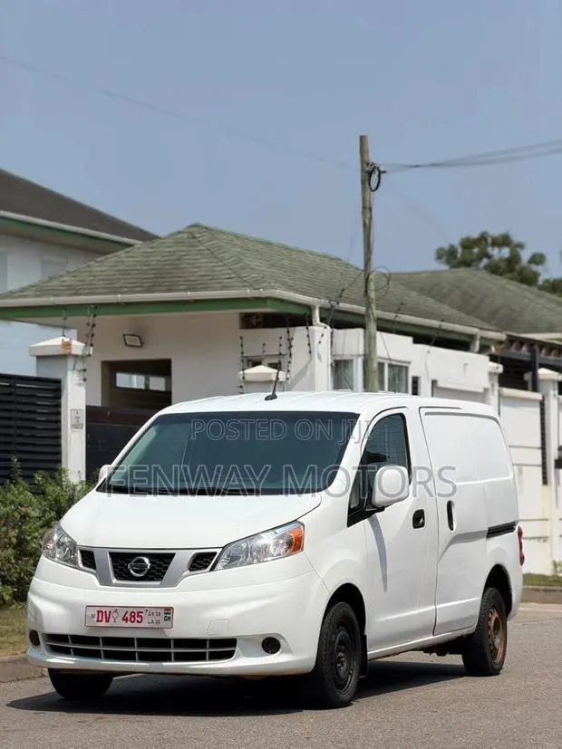 Nissan NV200 2021 White · Photo 1