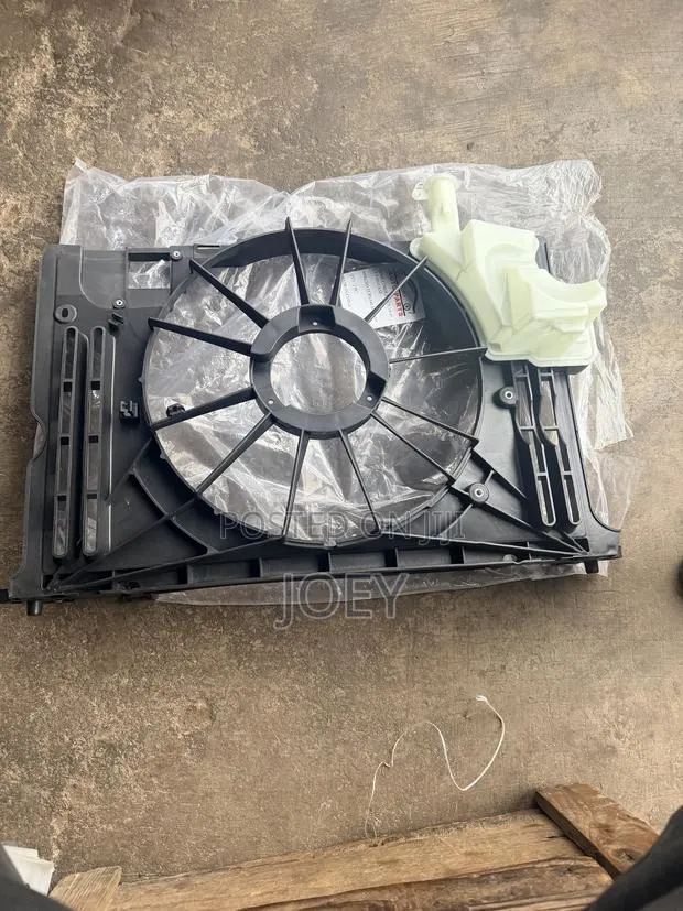 Toyota Corolla 2014 /18 Fan Case · Photo 1