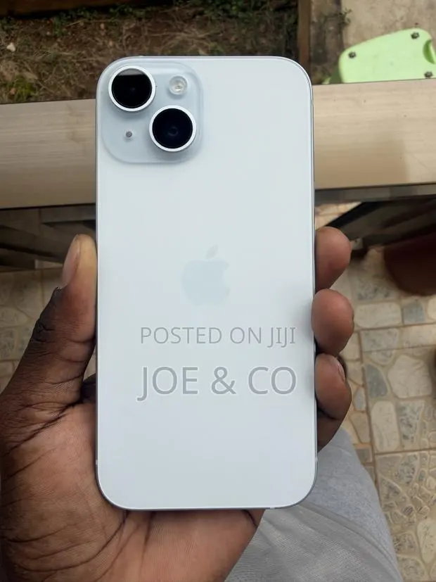 Apple iPhone 15 128 GB Blue · Photo 1