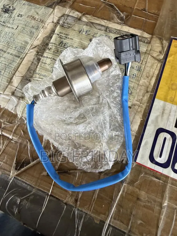 Honda Civic Accord CRV HRV Oxygen Sensor Top and Down · Photo 1