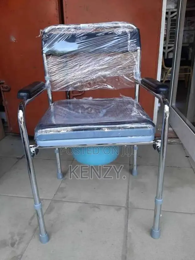Commode Seat · Photo 1