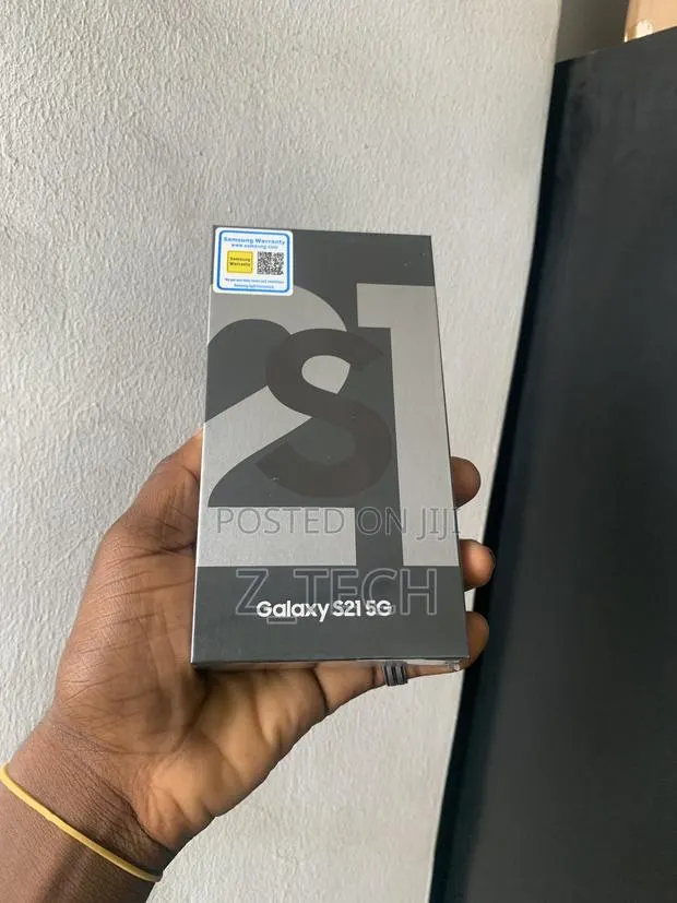New Samsung Galaxy S21 5G 128 GB Black · Photo 1